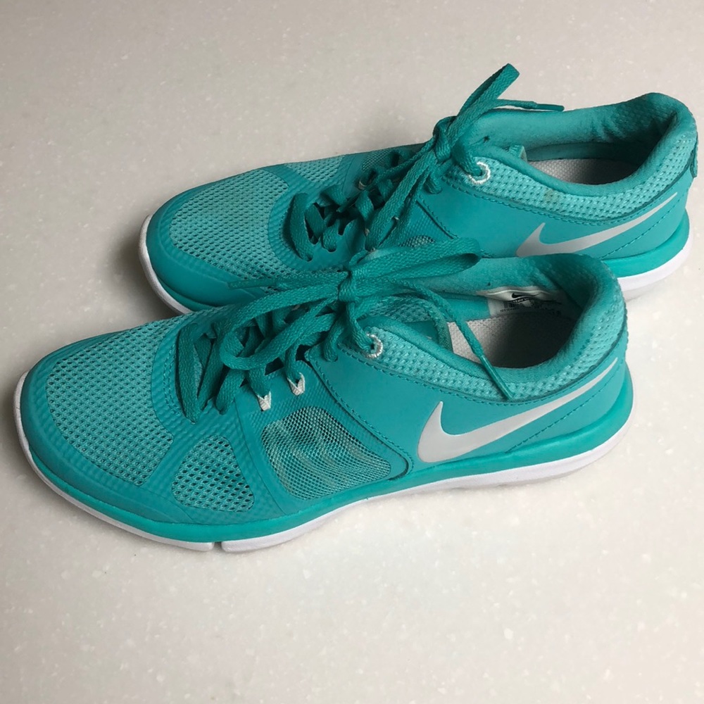 Size 6 Teal Nike Flex Run 2014
